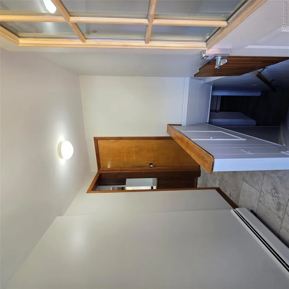 311 Nevada Avenue Rochester Hills City, MI 48309