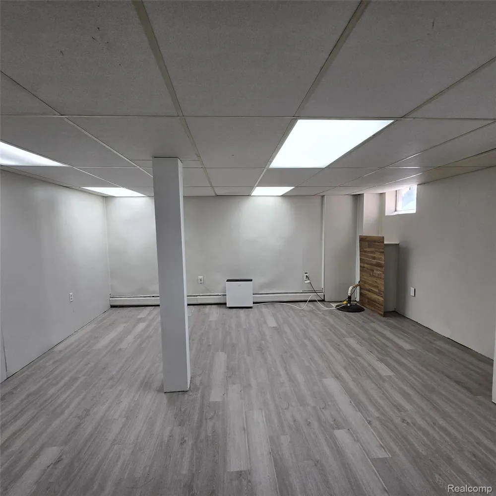 311 Nevada Avenue Rochester Hills City, MI 48309