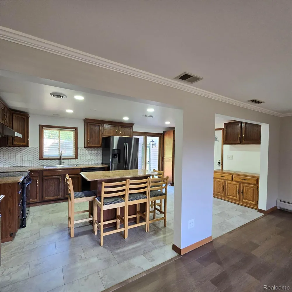 311 Nevada Avenue Rochester Hills City, MI 48309