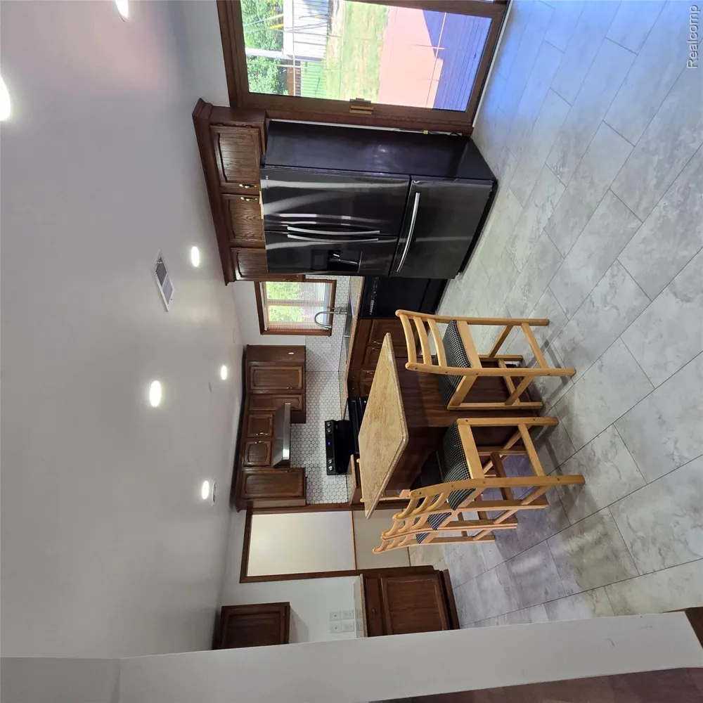 311 Nevada Avenue Rochester Hills City, MI 48309