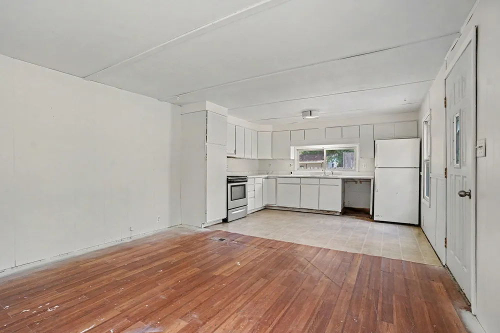 29201 Jewells Antwerp Township, MI 49065