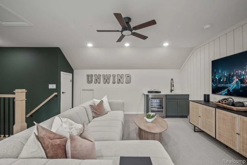 25564 Tolstoy Trail Novi City, MI 48375