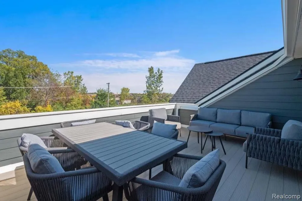 25564 Tolstoy Trail Novi City, MI 48375