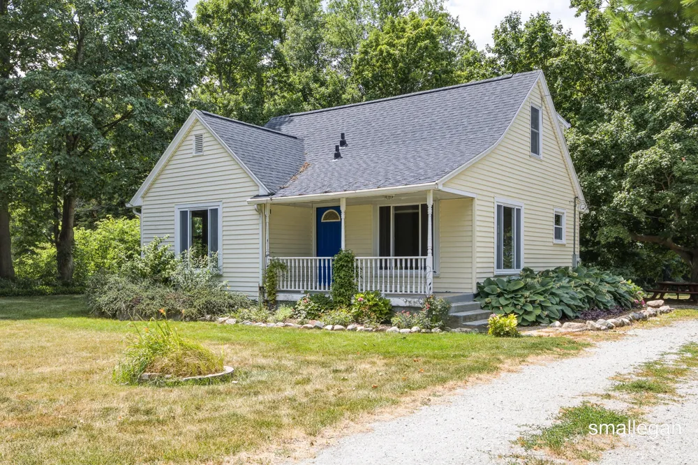 4005 Hendershot Avenue NW Alpine Township, MI 49544
