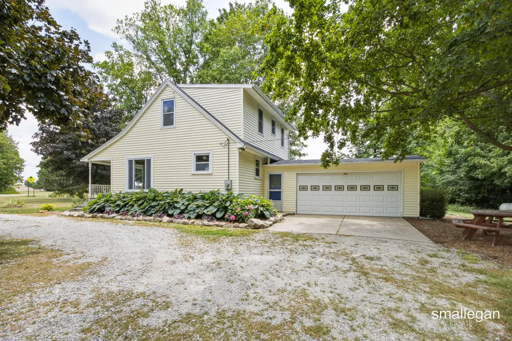 4005 Hendershot Avenue NW Alpine Township, MI 49544