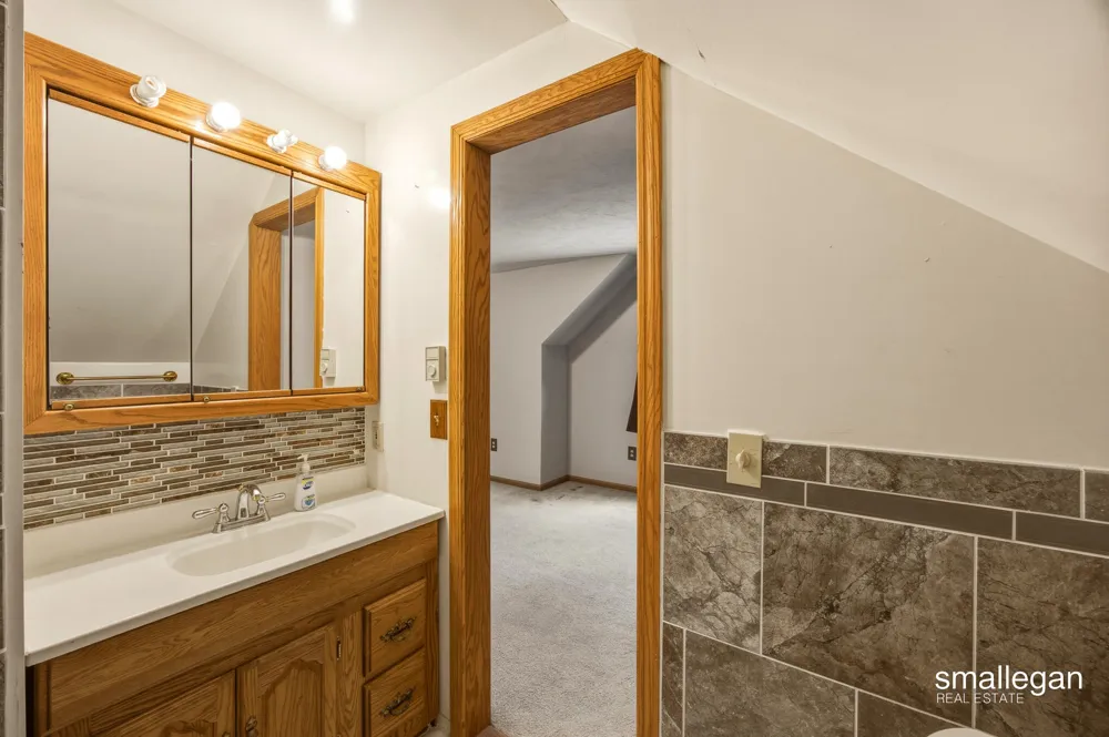 4005 Hendershot Avenue NW Alpine Township, MI 49544