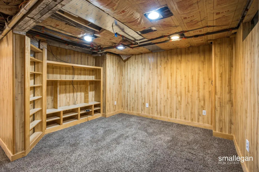 4005 Hendershot Avenue NW Alpine Township, MI 49544