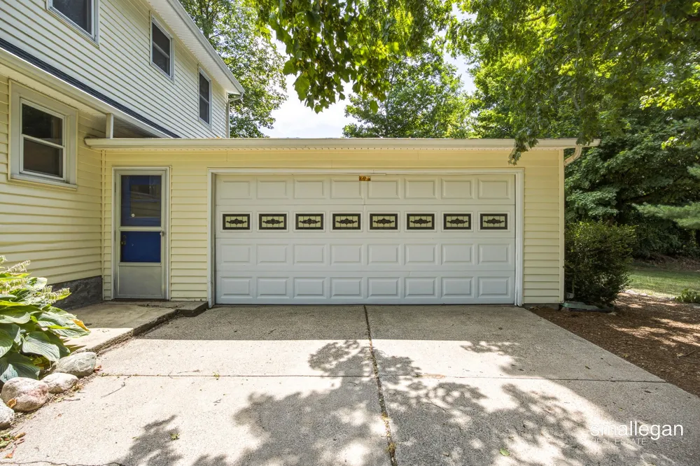 4005 Hendershot Avenue NW Alpine Township, MI 49544