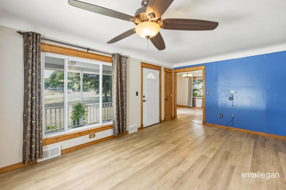 4005 Hendershot Avenue NW Alpine Township, MI 49544