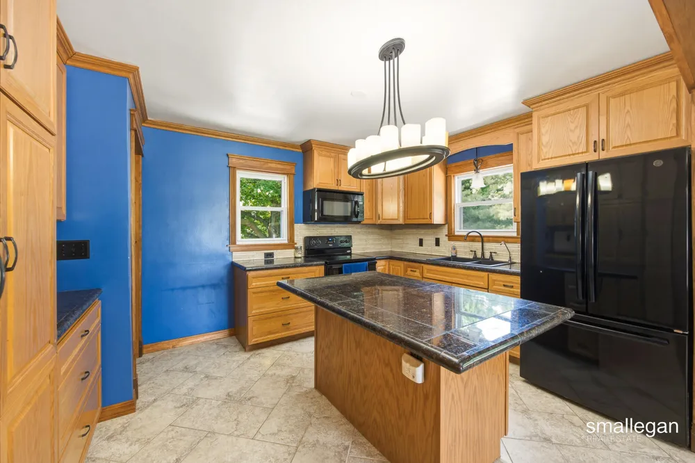 4005 Hendershot Avenue NW Alpine Township, MI 49544