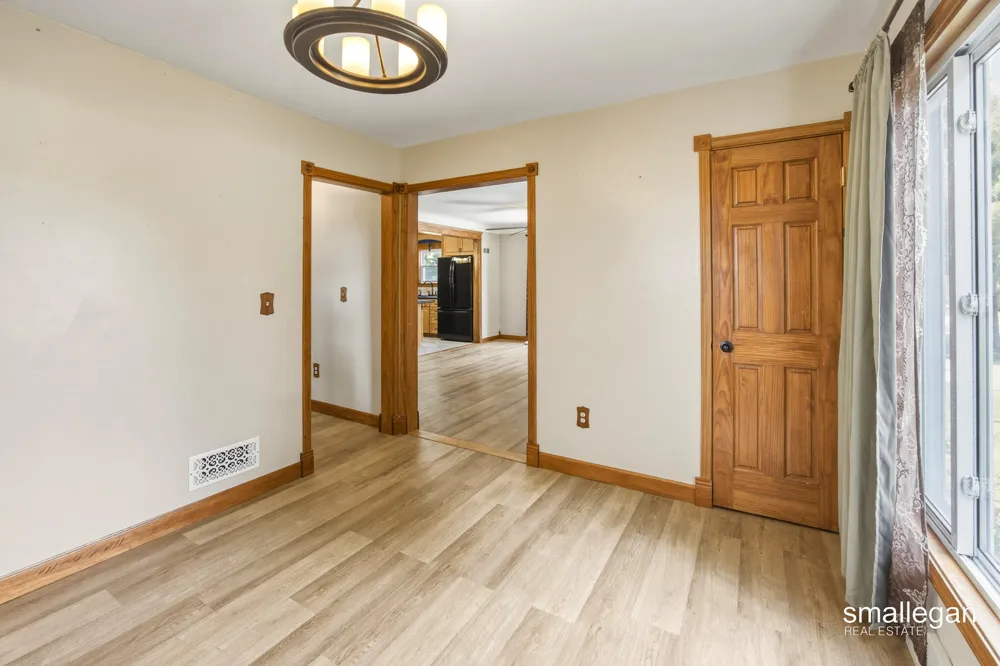 4005 Hendershot Avenue NW Alpine Township, MI 49544