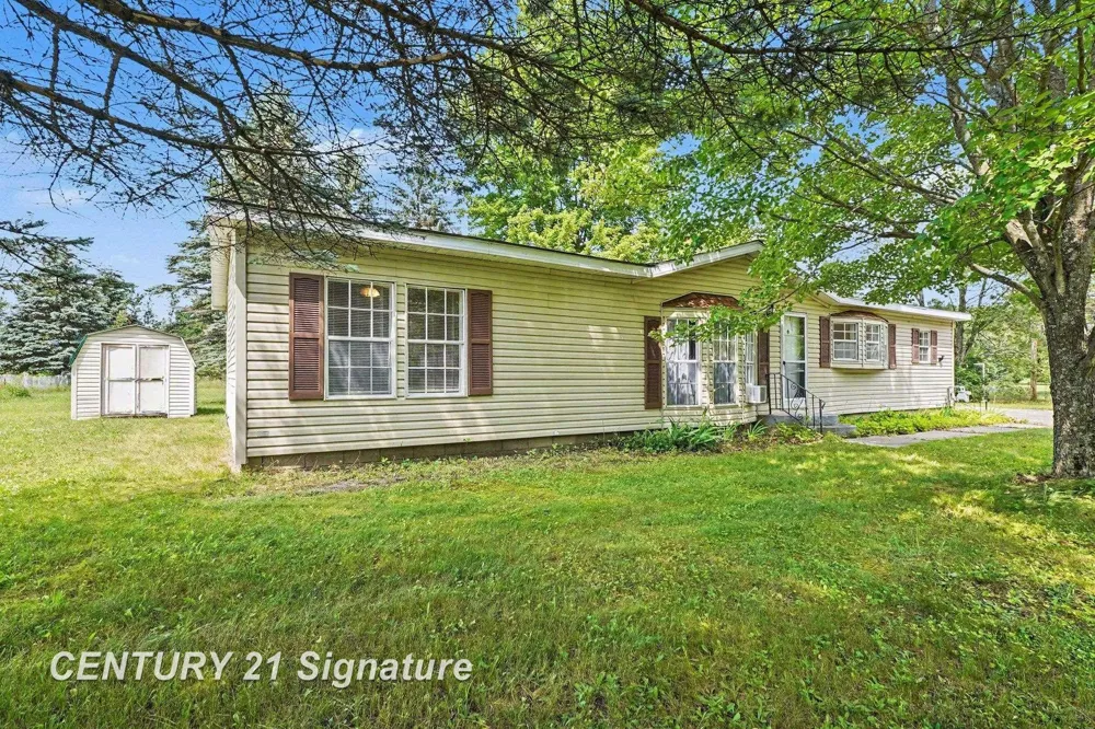 6880 W Emery Road Roscommon Township, MI 48629