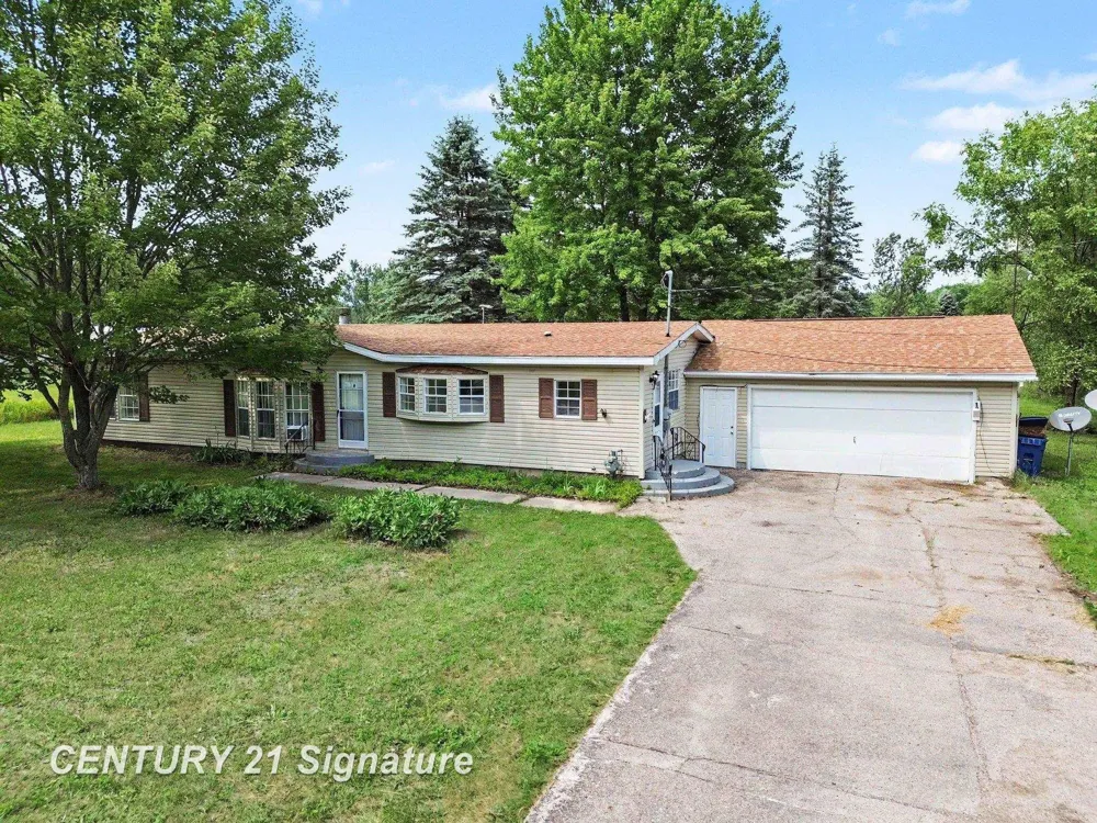6880 W Emery Road Roscommon Township, MI 48629