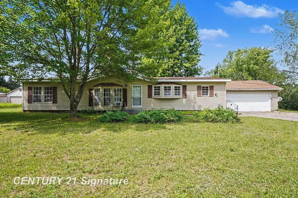 6880 W Emery Road Roscommon Township, MI 48629