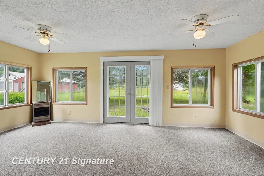 6880 W Emery Road Roscommon Township, MI 48629