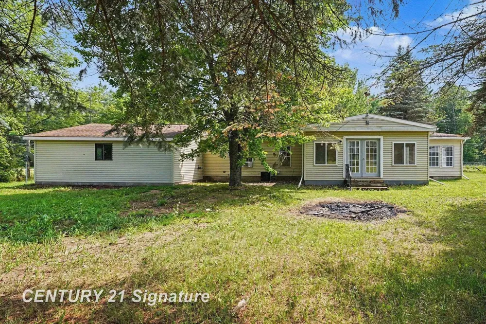 6880 W Emery Road Roscommon Township, MI 48629