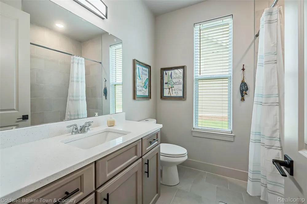 2329 Provencal Drive Commerce Charter Township, MI 48382