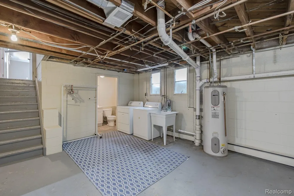 10470 King Road Springfield Charter Township, MI 48350