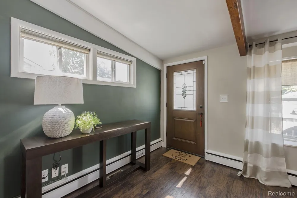 10470 King Road Springfield Charter Township, MI 48350
