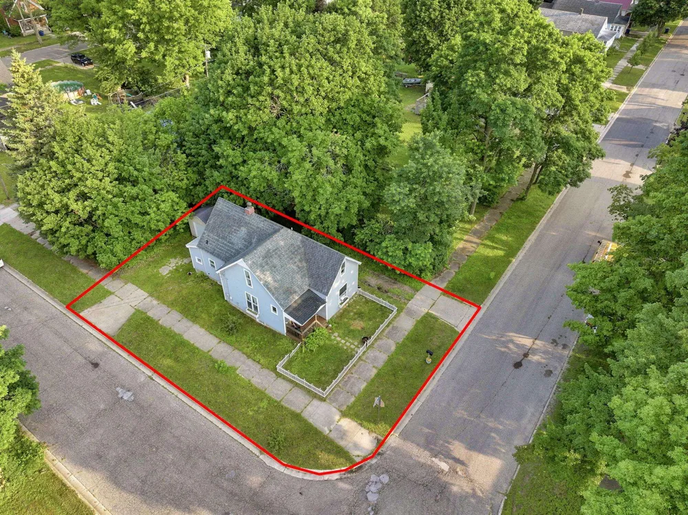 901 Ernst Street Cadillac City, MI 49601