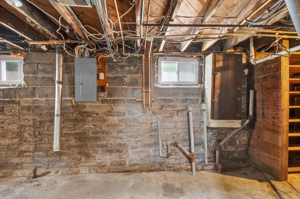 509 Liberty Street Alma City, MI 48801