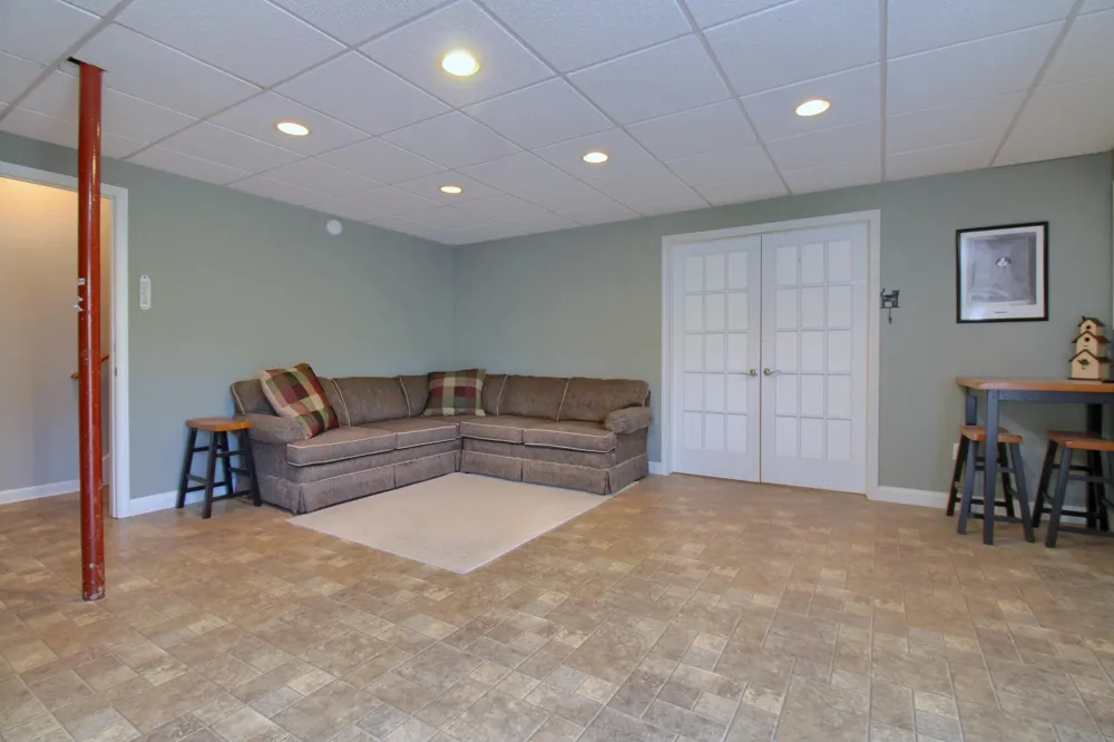 6794 Meadows Pass Webster Township, MI 48130