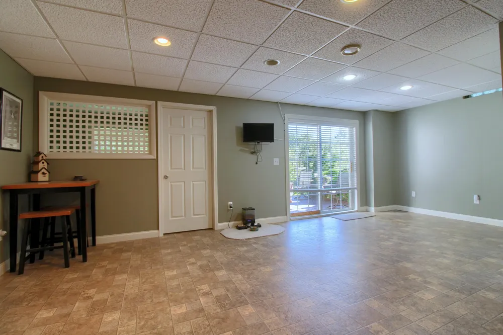 6794 Meadows Pass Webster Township, MI 48130