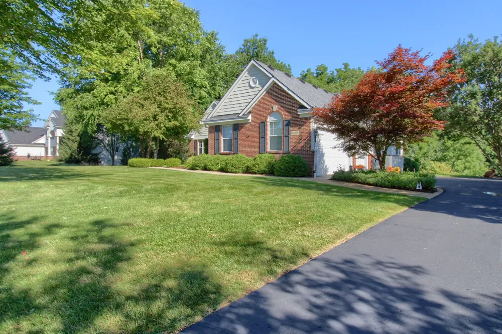 6794 Meadows Pass Webster Township, MI 48130