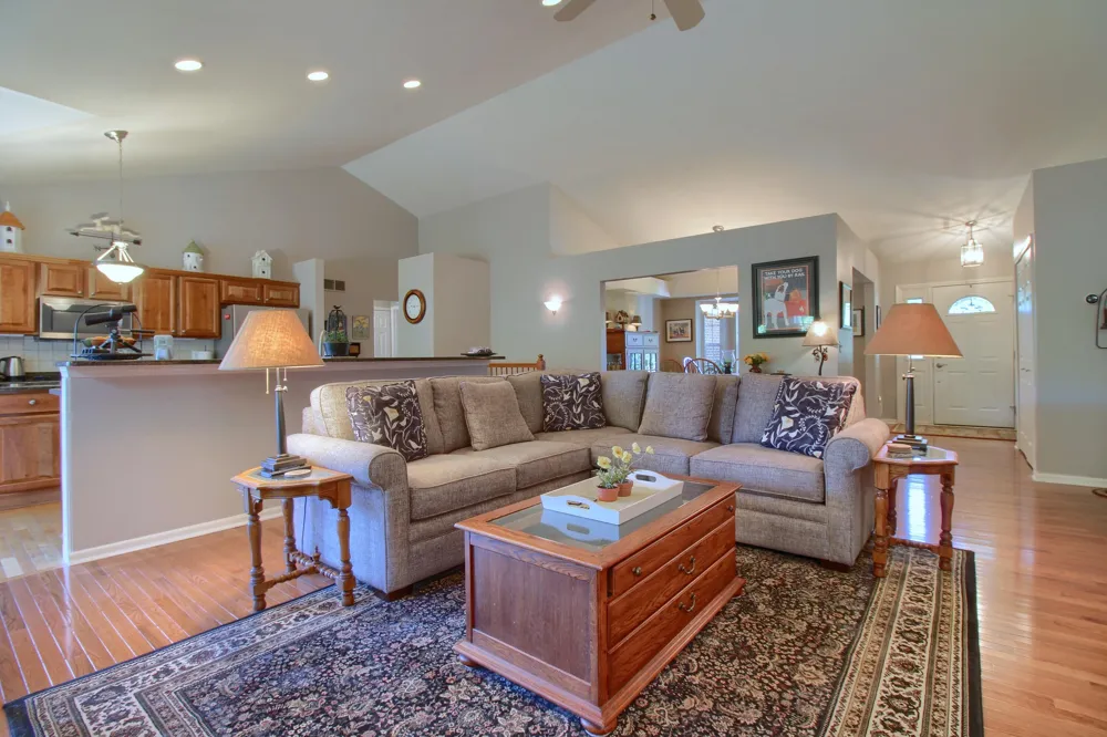 6794 Meadows Pass Webster Township, MI 48130