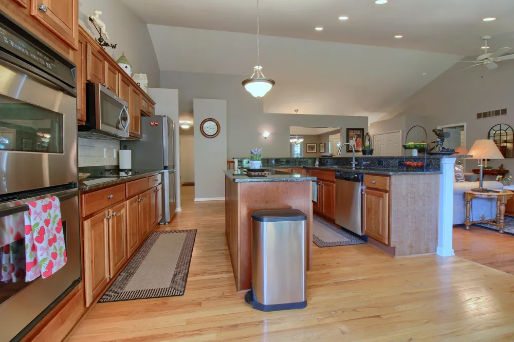 6794 Meadows Pass Webster Township, MI 48130