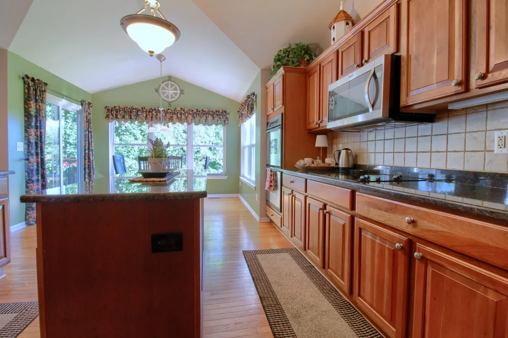 6794 Meadows Pass Webster Township, MI 48130