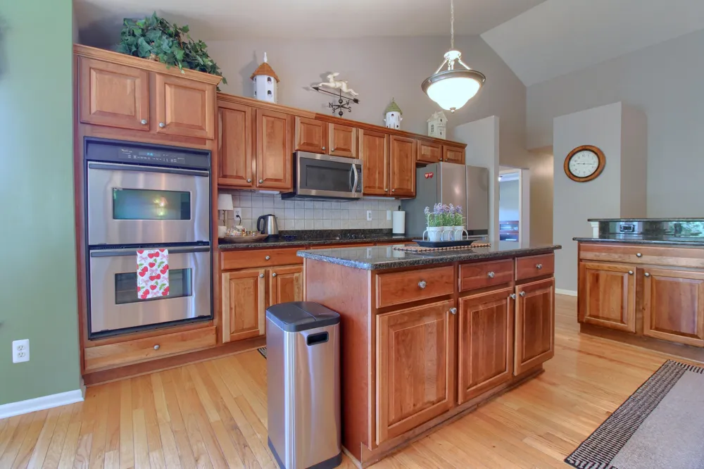 6794 Meadows Pass Webster Township, MI 48130