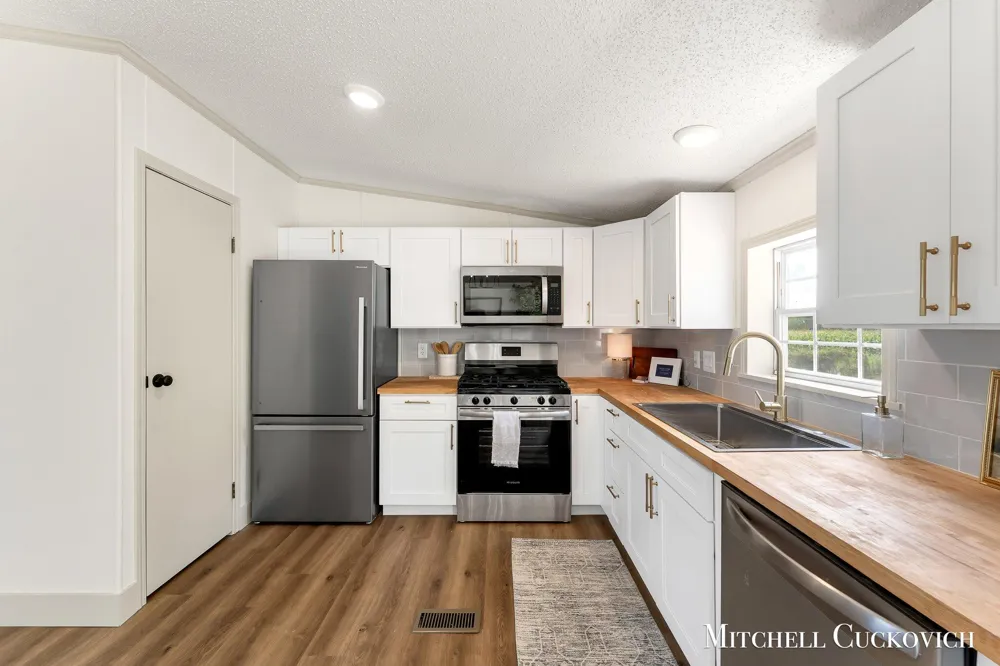7110 W 44th Street Dayton Township, MI 49412