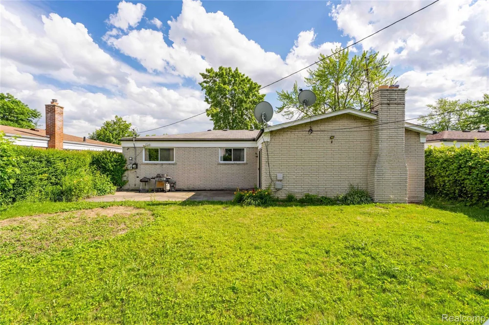 3173 Hedge Drive Sterling Heights City, MI 48310