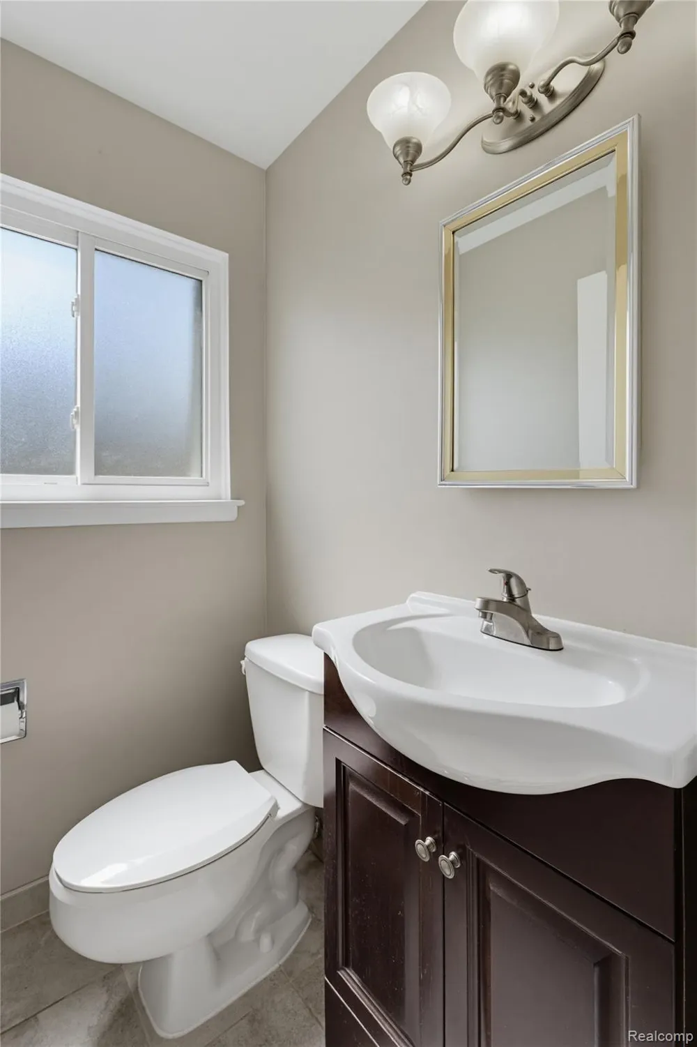 3173 Hedge Drive Sterling Heights City, MI 48310