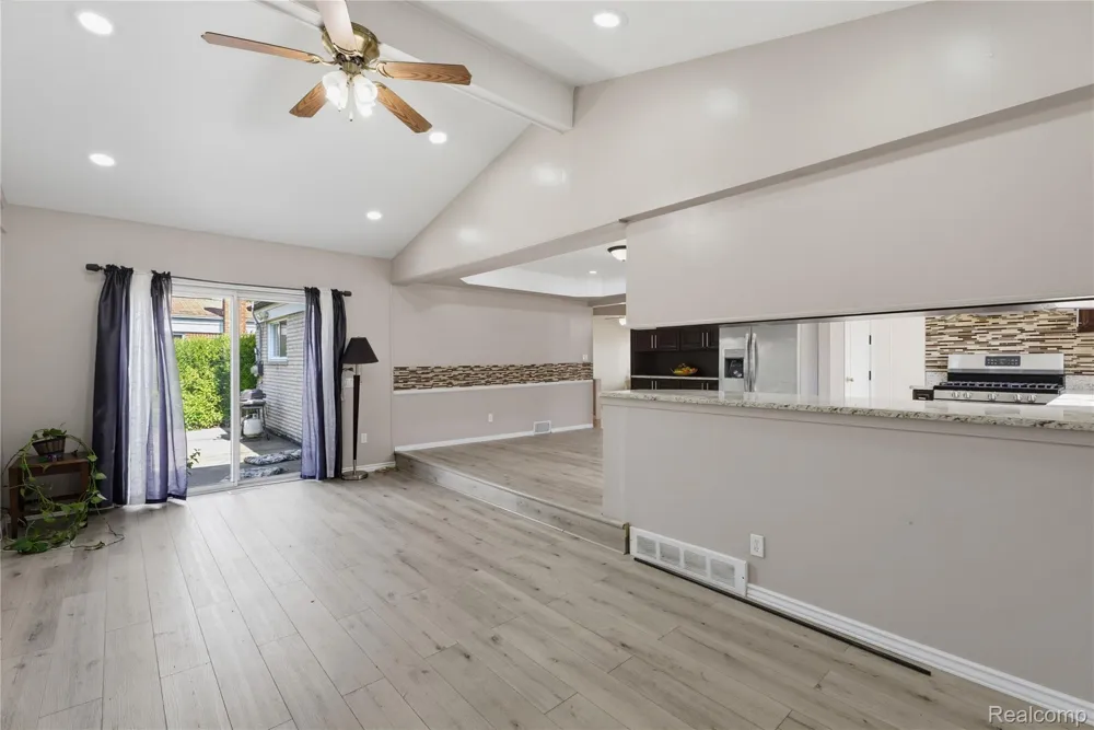 3173 Hedge Drive Sterling Heights City, MI 48310