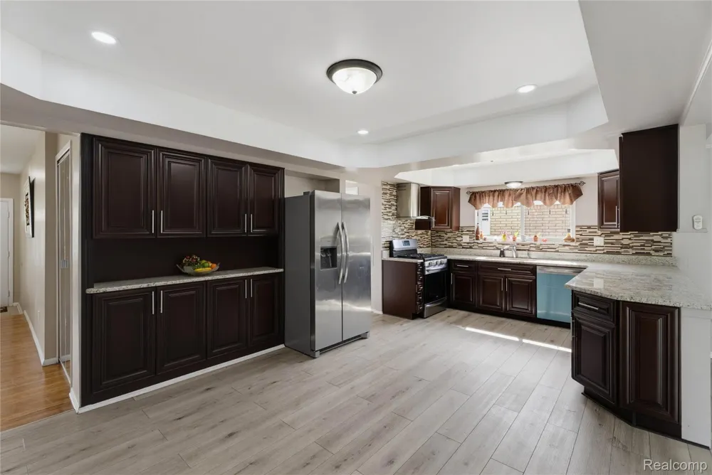 3173 Hedge Drive Sterling Heights City, MI 48310