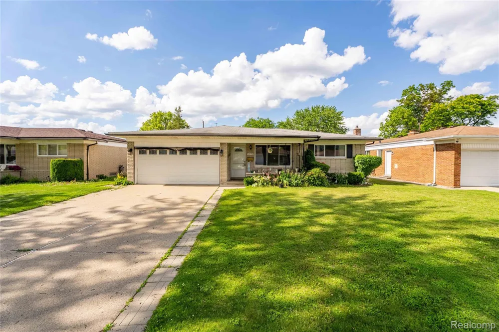 3173 Hedge Drive Sterling Heights City, MI 48310