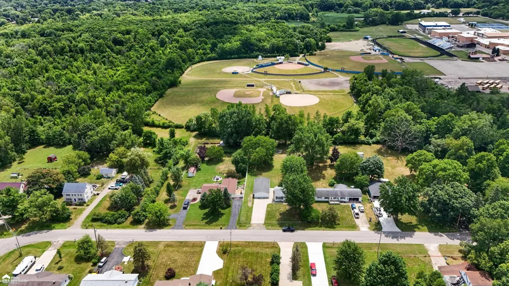 5286 Roberts Drive Genesee Charter Township, MI 48506