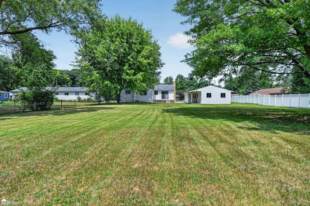5286 Roberts Drive Genesee Charter Township, MI 48506