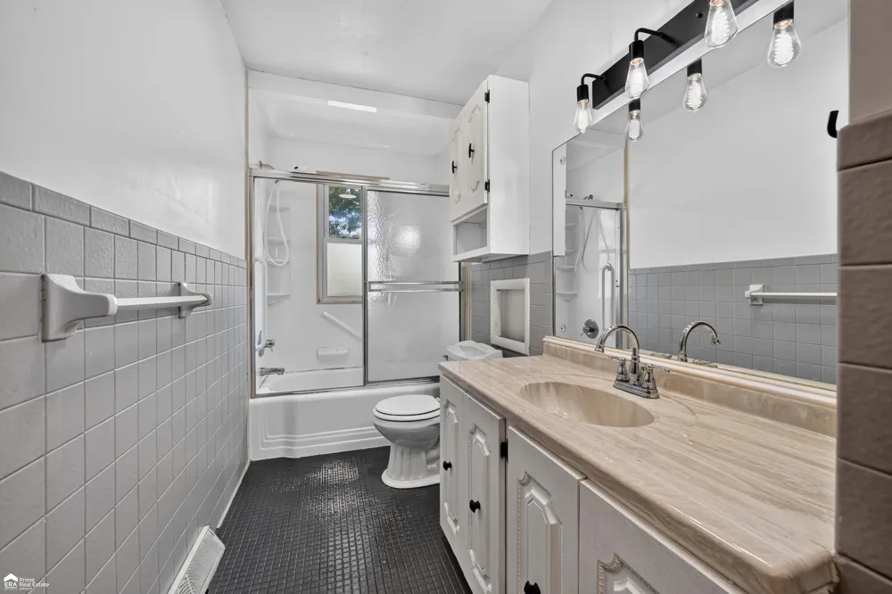 5286 Roberts Drive Genesee Charter Township, MI 48506