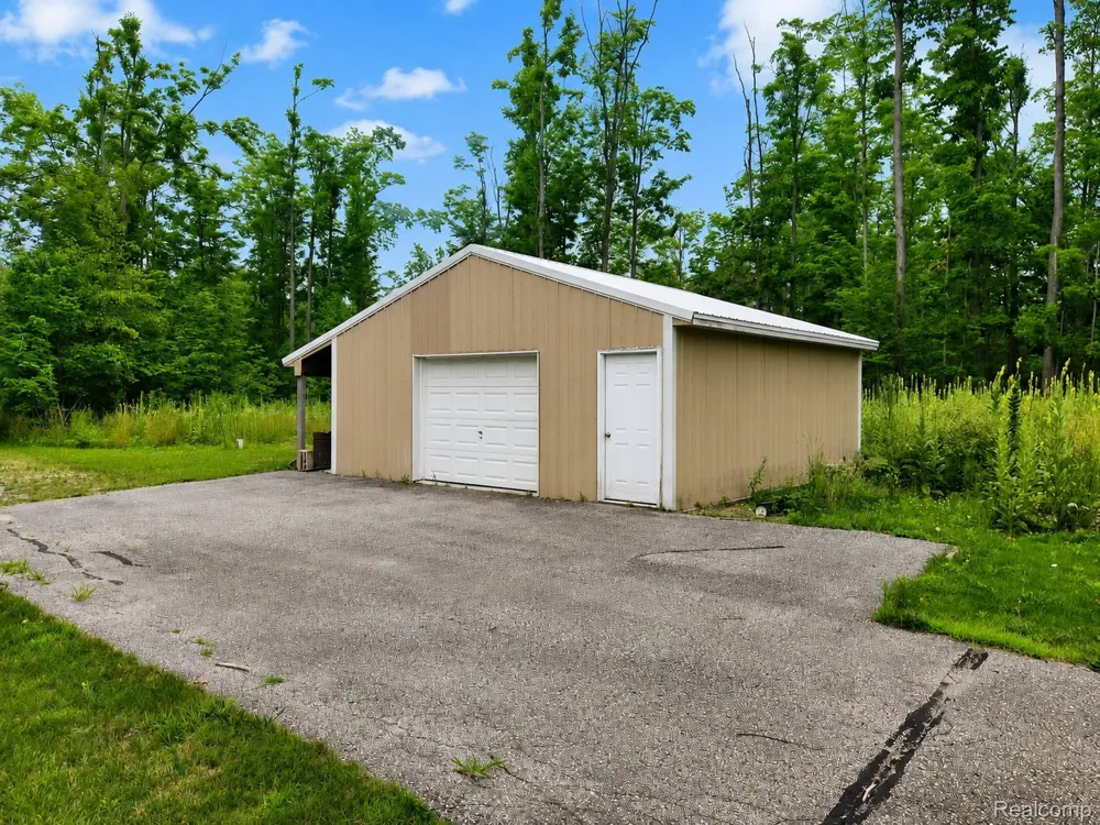 11183 Wolf Road Charlton Township, MI 49751