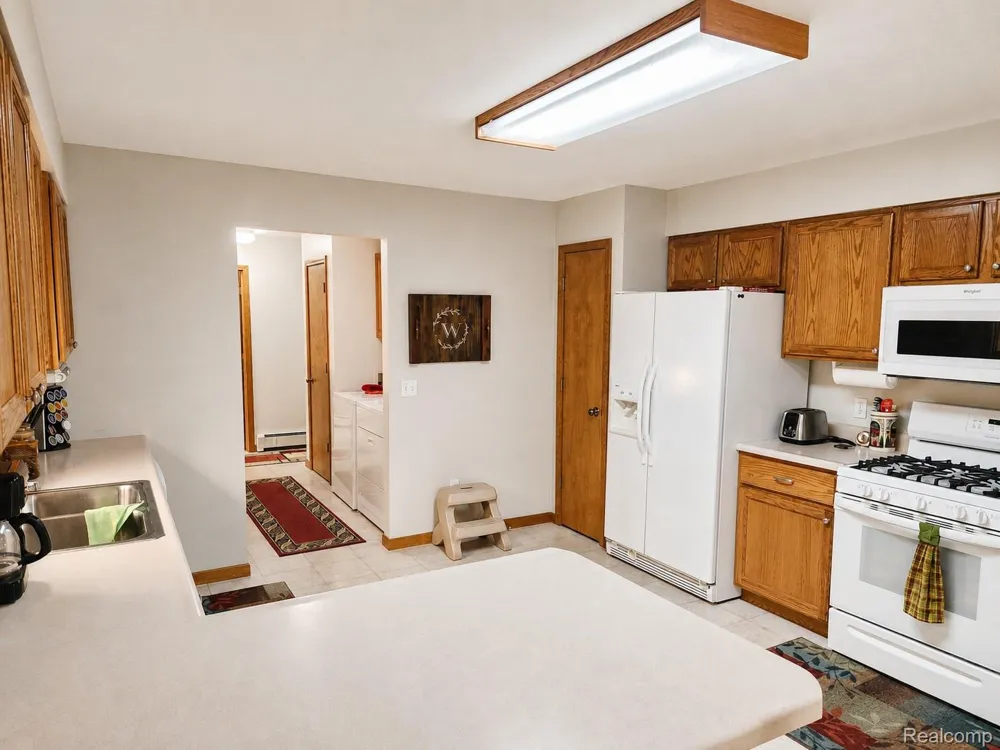 11183 Wolf Road Charlton Township, MI 49751