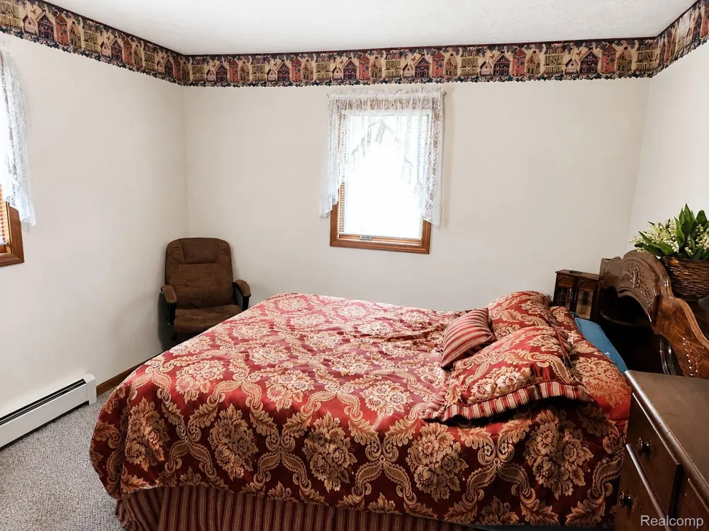 11183 Wolf Road Charlton Township, MI 49751