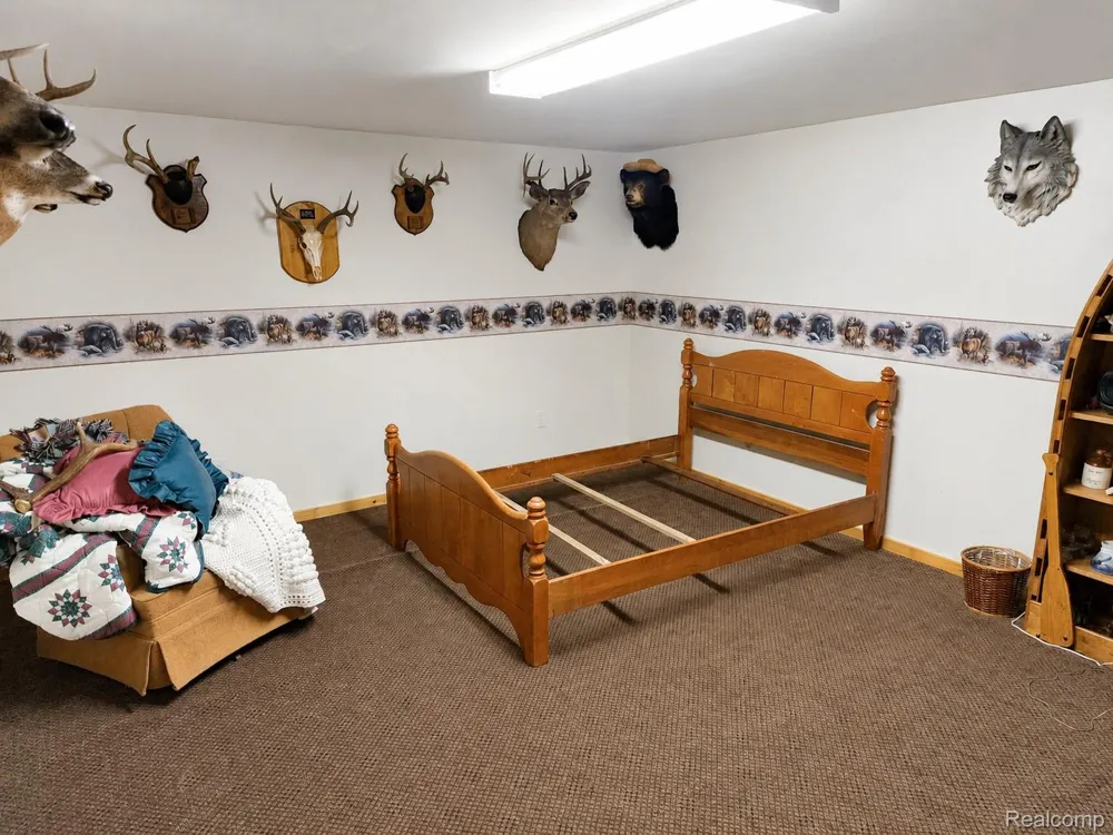 11183 Wolf Road Charlton Township, MI 49751