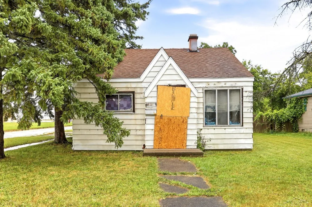 3102 Owen Street Saginaw City, MI 48601