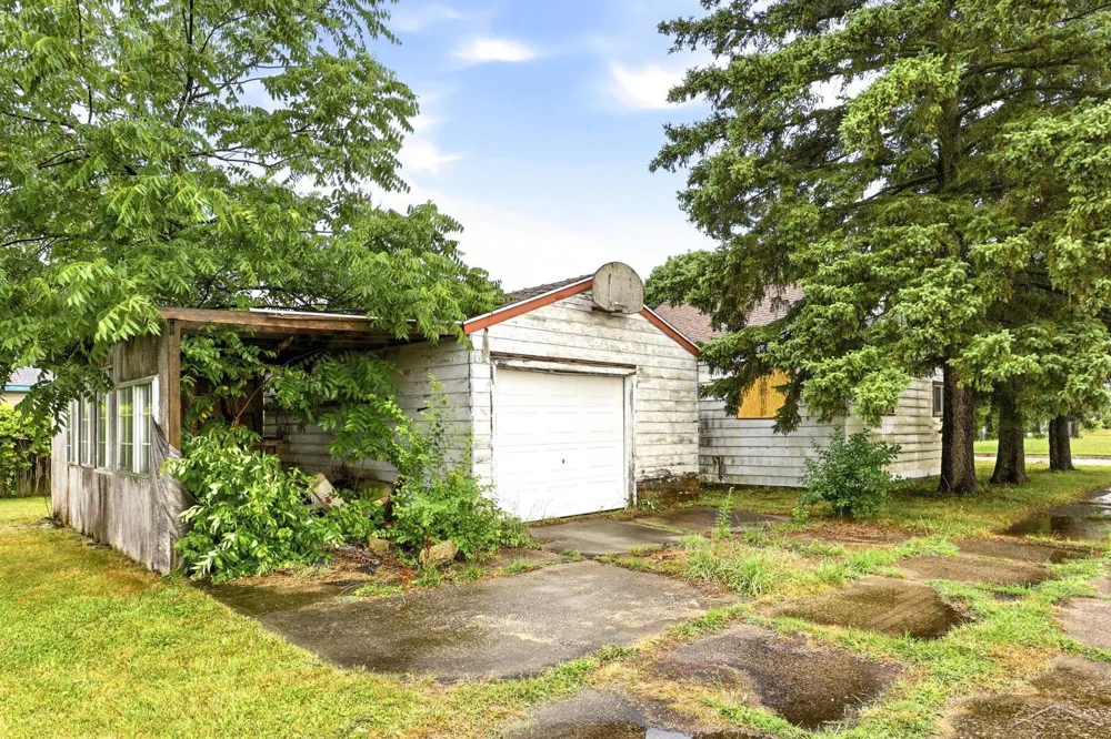 3102 Owen Street Saginaw City, MI 48601