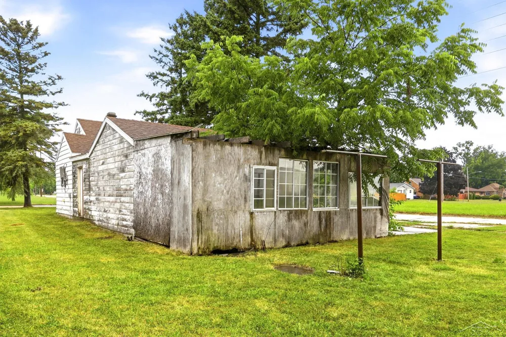 3102 Owen Street Saginaw City, MI 48601
