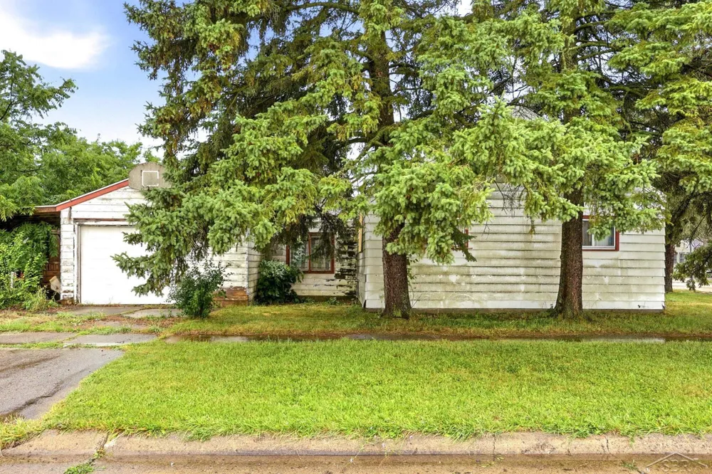 3102 Owen Street Saginaw City, MI 48601