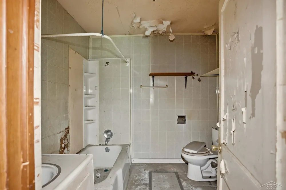 3102 Owen Street Saginaw City, MI 48601